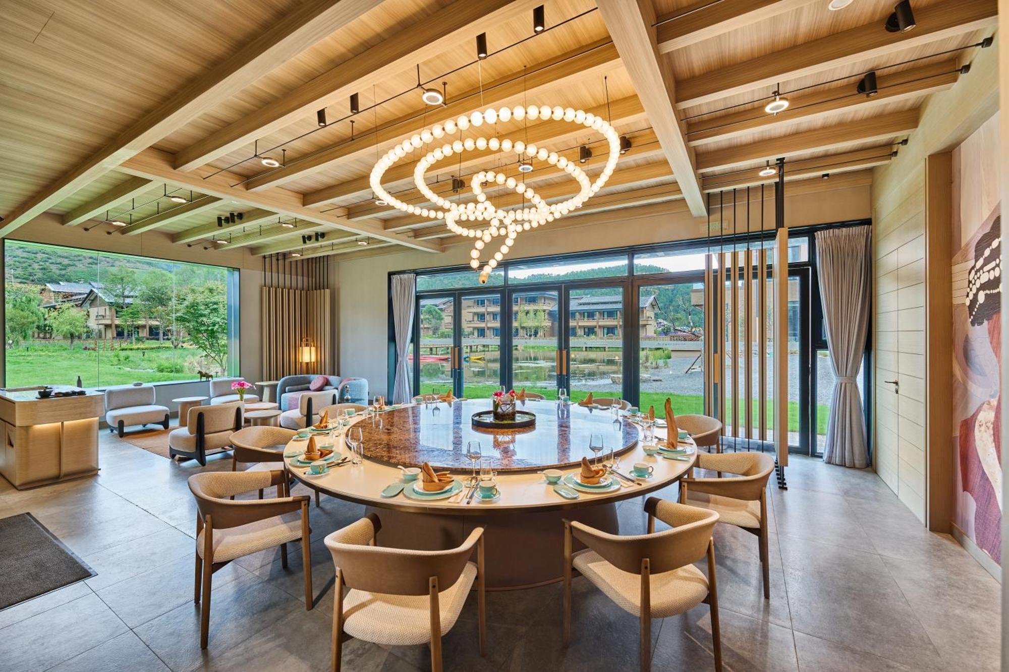 Hotel Indigo Lugu Lake By Ihg Licsiang Kültér fotó