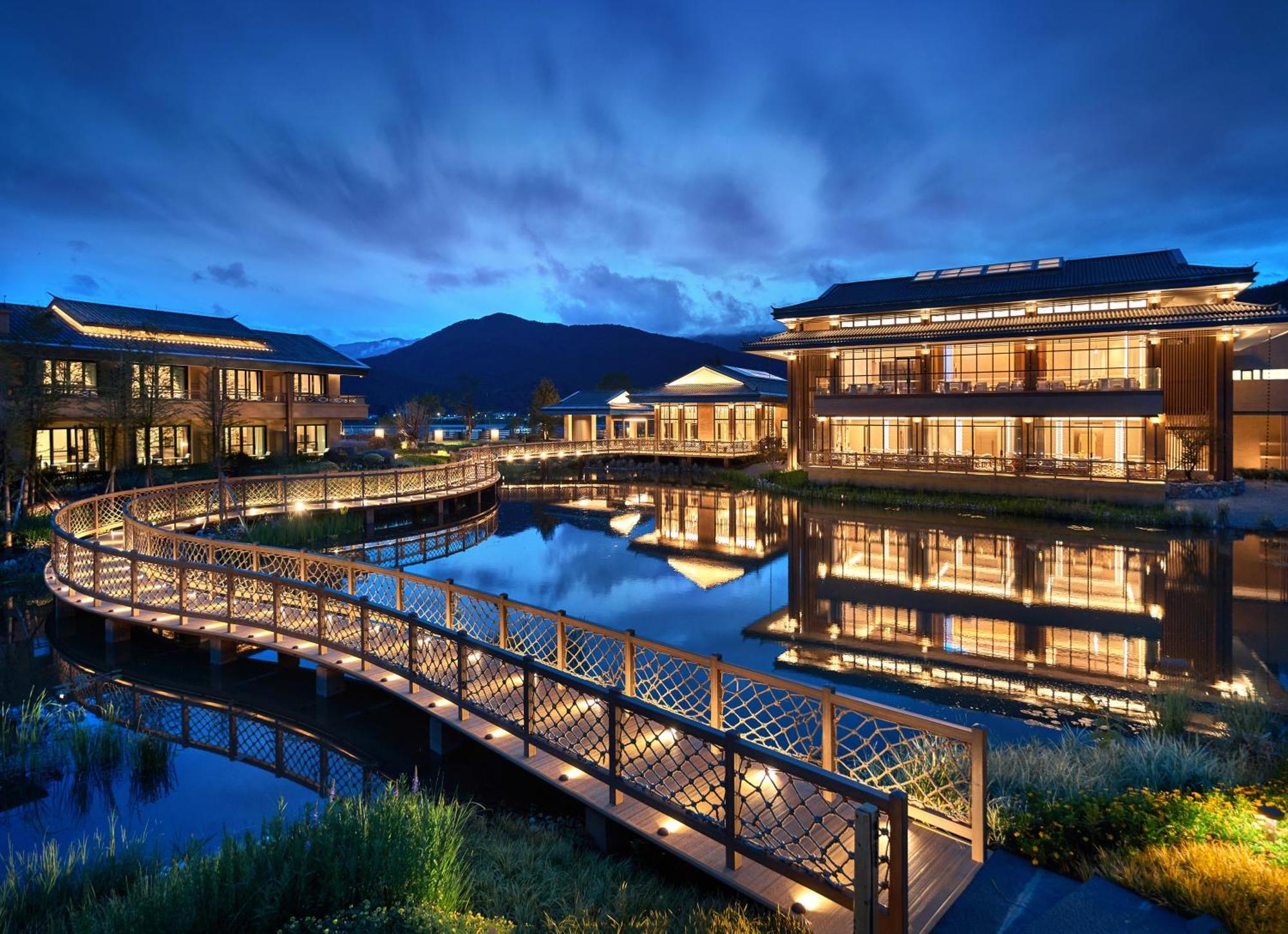 Hotel Indigo Lugu Lake By Ihg Licsiang Kültér fotó