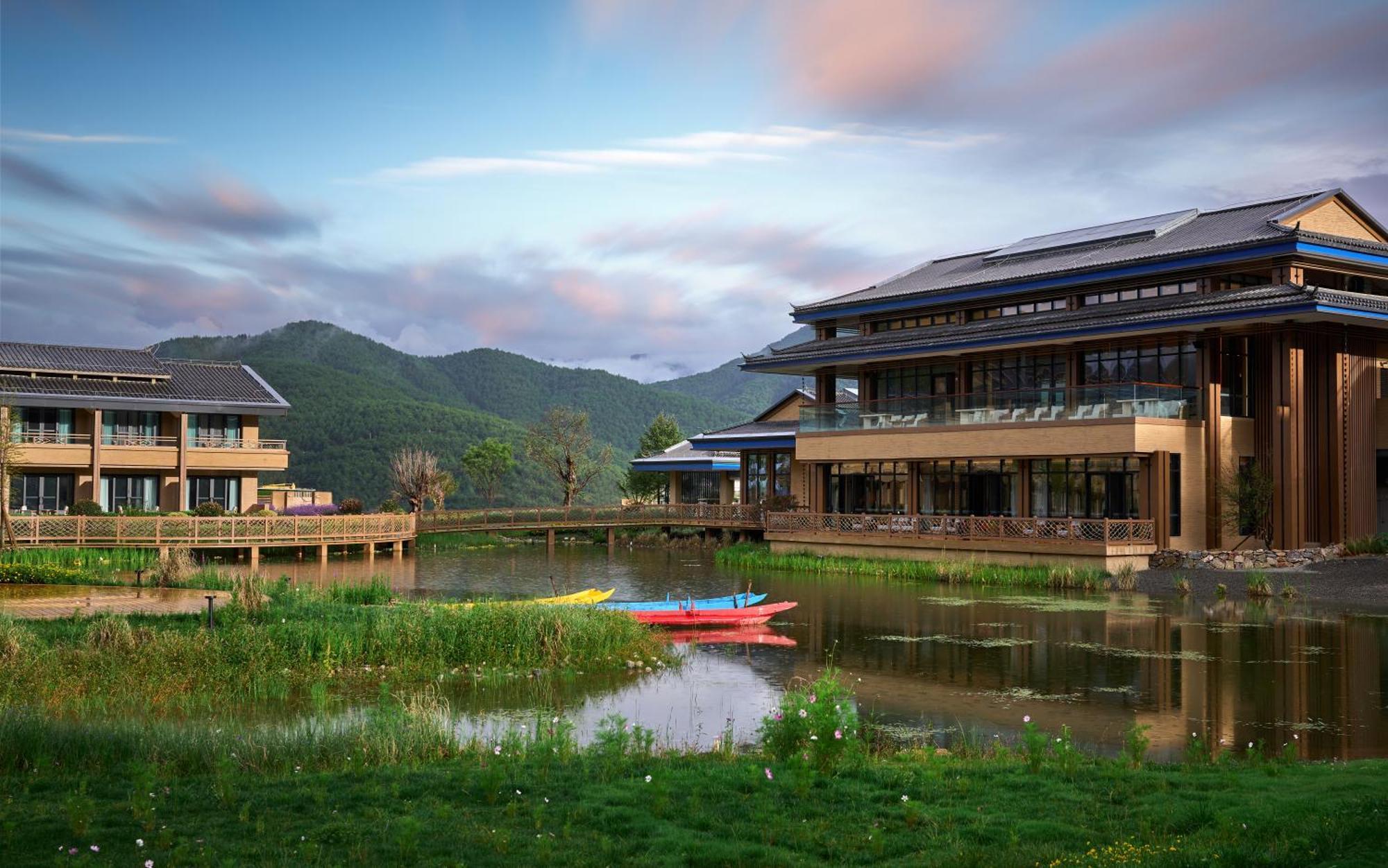 Hotel Indigo Lugu Lake By Ihg Licsiang Kültér fotó
