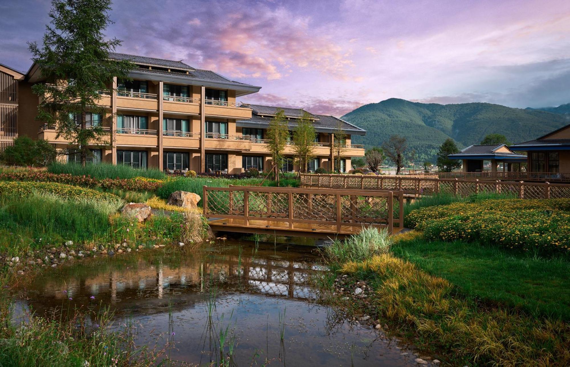 Hotel Indigo Lugu Lake By Ihg Licsiang Kültér fotó