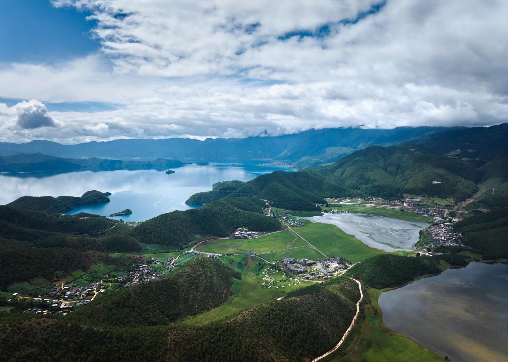 Hotel Indigo Lugu Lake By Ihg Licsiang Kültér fotó