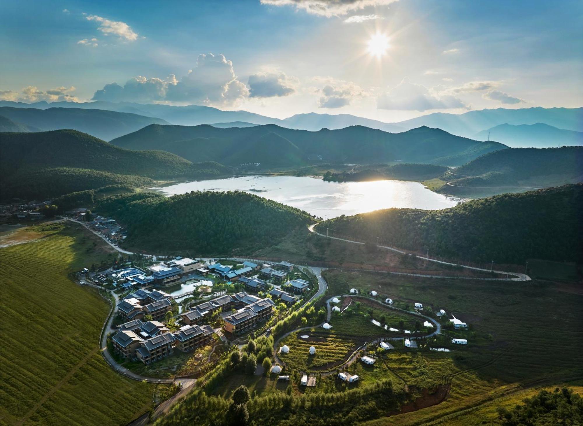 Hotel Indigo Lugu Lake By Ihg Licsiang Kültér fotó